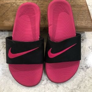 Nike slides
